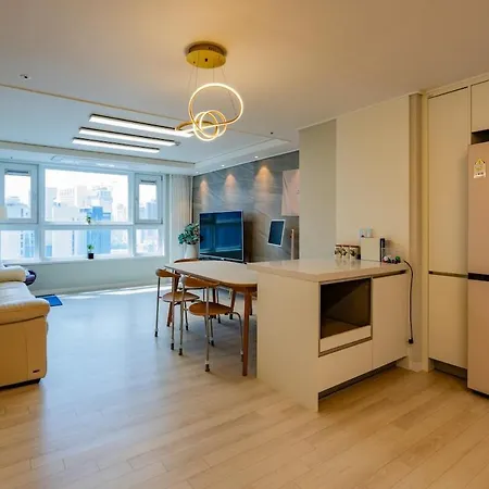 New Apt 34Py 3Min To Haeundae Beach Lg Stanbyme & Styler Netflix & Sky Capsule