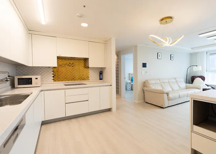 최고주거지역3min 150m To The Haeundae Newly Opened Brand-new 4*