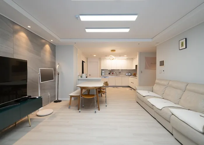 Отель типа "постель и завтрак" 최고주거지역3min 150m To The Haeundae Newly Opened Brand-new 4*