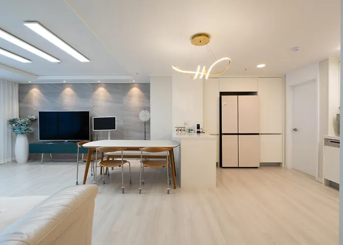 최고주거지역3min 150m To The Haeundae Newly Opened Brand-new 4* Пусан